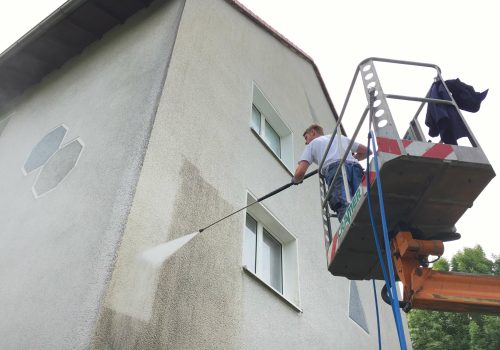 Aurum-professionelle-Fassadenreinigung-scaled